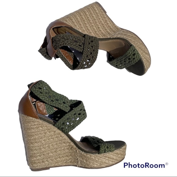 Steve Madden Beige And Green Bohemian Crochet Open Toe Espadrille Heel Wedges - Picture 2 of 11